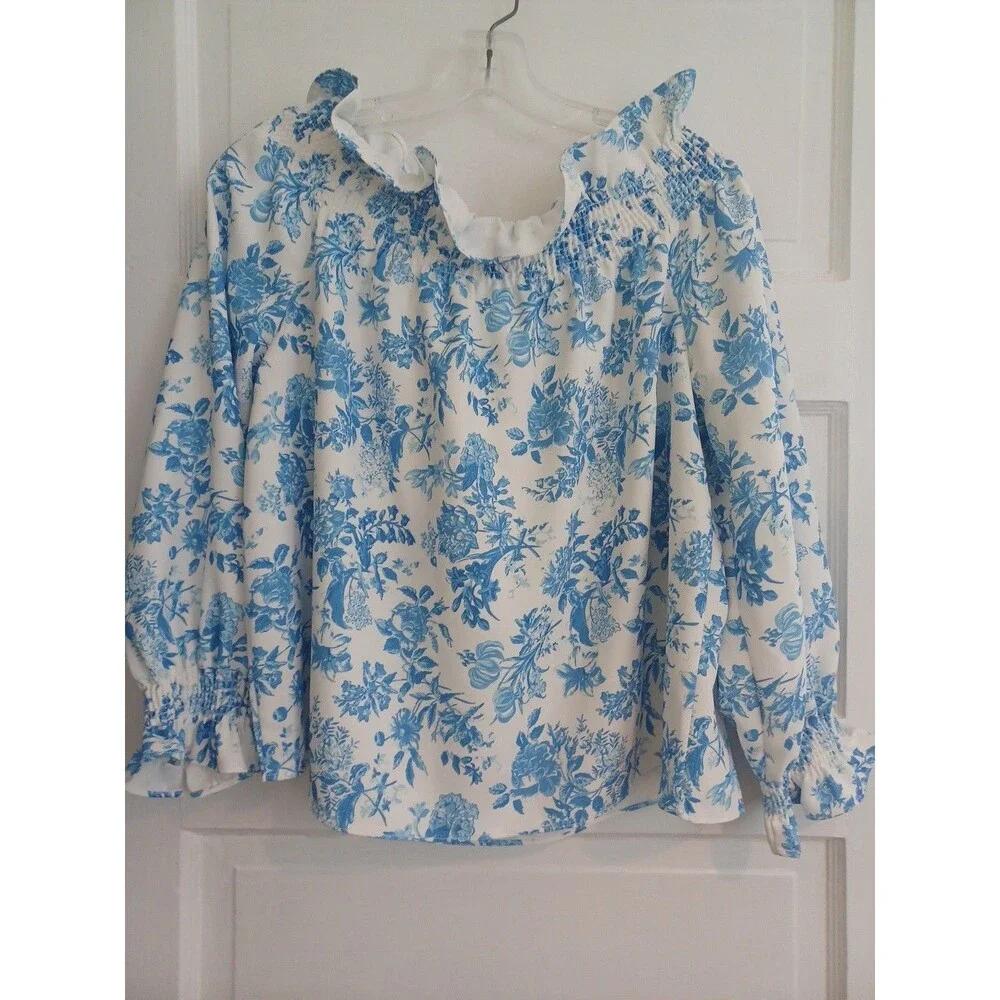 Tuckernuck blue white Marguerite blouse M smocked off shoulder pullover top